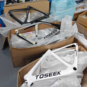 <span class=keywords><strong>TOSEEK</strong></span> Advanced 700c 碳纤维公路自行车车架 空气动力管材 碟刹 内部走线 Bt47 螺纹式超轻骑行组件 - Product Image 3