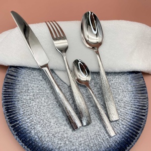 Vente en gros usine – Ensemble de couverts de luxe en acier inoxydable 304, design miroir poli, style européen, pour steak, couteau, fourchette et cuillère - Product Image 1