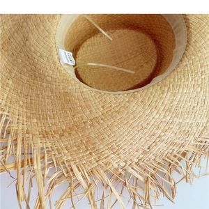 Chapeau de paille pour femmes au design sombrero personnalisé Couronne plate de luxe à bord extra large pour le cyclisme décontracté OEM - Product Image 3