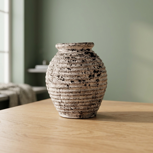 Jarrón de Cerámica Rústico Hecho a Mano por Home Basket Bali, Maceta Mate Texturizada para Decoración Moderna y Minimalista del Hogar - Product Image 3