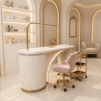 Table de manucure de luxe avec chaise en velours assortie, éclairage LED blanc, finition dorée, mobilier de salon, vente en gros