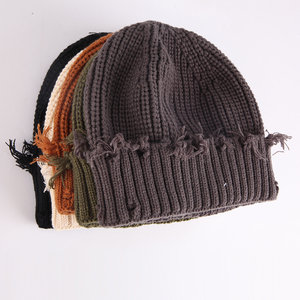Berretti Personalizzati Jacquard all'Ingrosso, Berretti in Maglia Effetto Vissuto con Logo, Berretti di Lusso in Acrilico per Adulti - Product Image 5