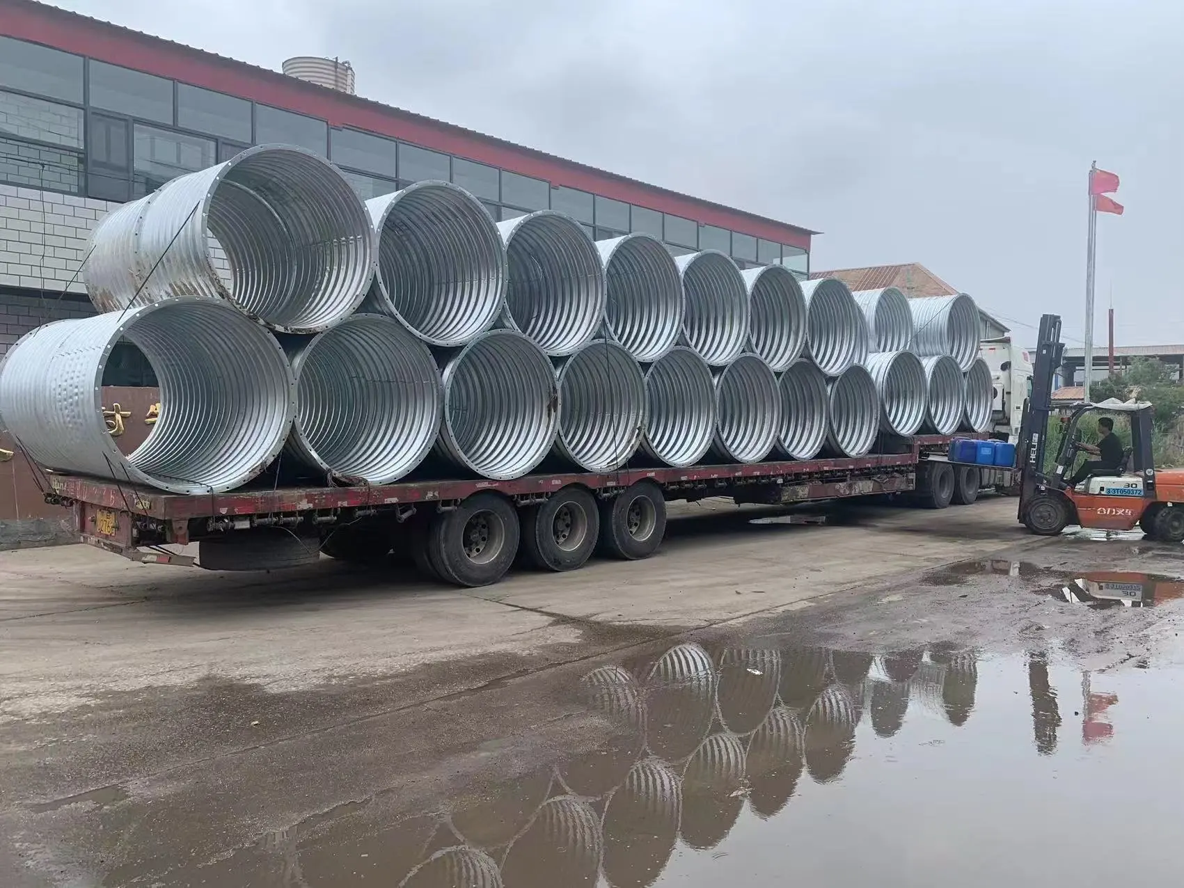 24-Inch Large Diameter Corrugated Galvanized Culvert Pipe Welding OEM Customizable Bridge River Tunnel Pipe Fittings-Factory