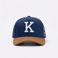 Casquette de baseball vintage personnalisée à broderie 3D en relief, bicolore marine et beige, 5 panneaux structurés, visière incurvée, patch en tissu tissé, fermeture snapback