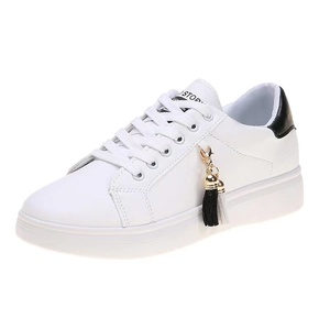 Baskets décontractées pour femmes, nouvelle collection printemps-<span class=keywords><strong>automne</strong></span>, chaussures blanches tendance, stock <span class=keywords><strong>2022</strong></span>, respirantes, à lacets, en PU du Guangdong pour femmes - Product Image 2
