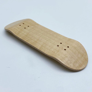 Toptan 100*32mm 100*36mm 5 Katlı Kanada Akçaağacı Fingerboard <span class=keywords><strong>Deck</strong></span> Finger Skateboard <span class=keywords><strong>Deck</strong></span> - Product Image 6