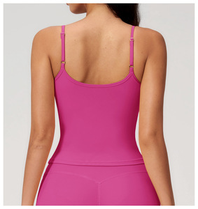 Débardeur de sport personnalisé pour femme, effet seconde peau, anti-transpiration, col en U ajustable, pour entraînement et yoga - Product Image 4