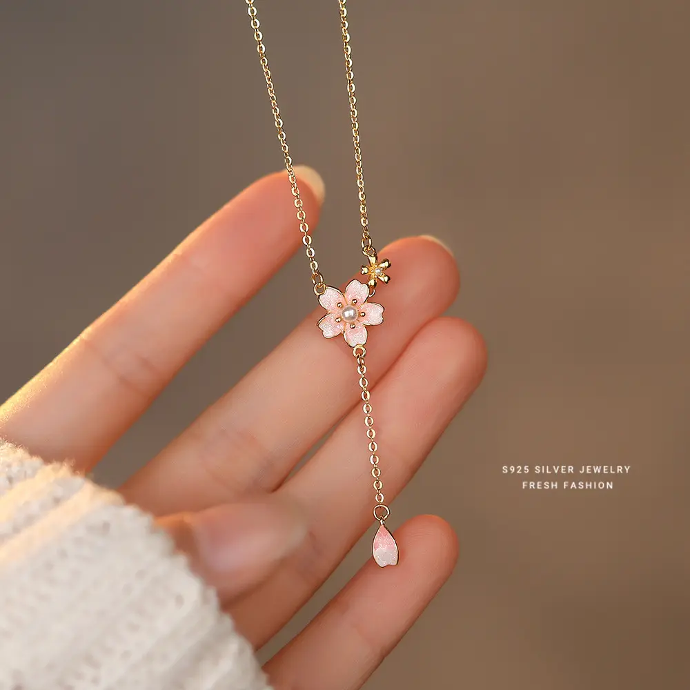 2024 nouveau doux pêche fleur pétale breloque collier émaillé fleur argent collier cerise mignon doux gland collier pour les femmes