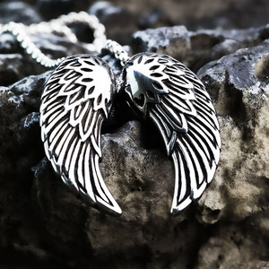 Collier avec pendentif aile d'ange en acier inoxydable pour hommes, usage quotidien, design géométrique, style asymétrique - Product Image 4