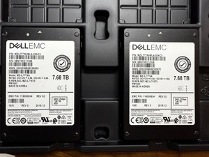 7.68T SAS SSD PM1643 005053160 118000634 12Gbps MZILT7T6HMLA-00AC3 ที่เก็บข้อมูลความจุสูง พื้นที่จัดเก็บข้อมูล 7.68TB สำหรับการจัดเก็บข้อมูลขนาดใหญ่ - Product Image 3