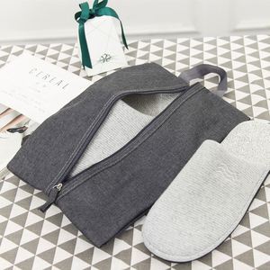 Nouvelle Trousse à Chaussures Pliable et Compacte en Tissu Oxford Cationique, Idéale pour les Voyages d'Affaires – Organisateur de Chaussures Minimaliste et Durable avec Fermeture Éclair - Product Image 2