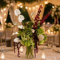 Centre de table en soie et mousse de couleur bordeaux et verte, avec roses artificielles, chemin de table pour mariage QSLH
