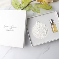 Ensemble cadeau de parfum de luxe FinRu avec logo personnalisé, diffuseur d'arômes en céramique en forme de fleur, diffuseur d'huile parfumée pour voiture