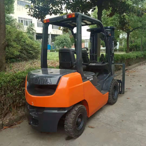 Chariot élévateur d'occasion TOYOTA FD30 pour travaux de terrassement - Offre Spéciale - Product Image 1