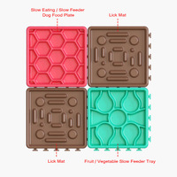 Tapis d'alimentation pour animaux de compagnie en plastique 4 en 1 antidérapant pour chiens, chats et petits animaux, utilisation en intérieur, multifonctionnel, facile à nettoyer, écologique