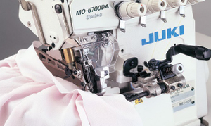 Machine à surjeter / point de sécurité Jukis MO-6704DA semi-sèche, haute vitesse, occasion, vente flash - Product Image 5