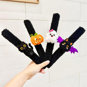 Décoration d'Halloween Cadeaux d'échange <span class=keywords><strong>de</strong></span> salle <span class=keywords><strong>de</strong></span> classe Citrouille Fantôme Chauve-Souris Chat Noir Bracelet Halloween Slap Bracelets pour Enfants - Product Image 2