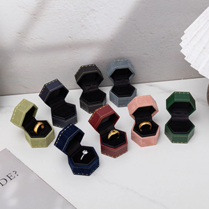 Source manufacturer spot wholesale PU couple watch <b>box</b>, pillow, double watch gift <b>storage</b> accessory, double watch <b>box</b> - Product Image 4