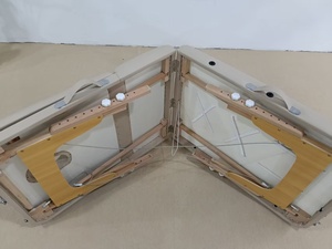 <span class=keywords><strong>Table</strong></span> <span class=keywords><strong>de</strong></span> <span class=keywords><strong>massage</strong></span> portable professionnelle pliable en 3 sections avec dossier réglable et cadre en bois pour les services à domicile des physiothérapeutes mobiles - Product Image 3