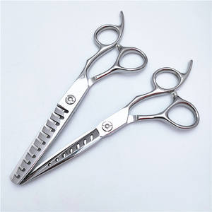 Tijeras Profesionales para Cabello JU89 de 62 mm, Acero Inoxidable 440C, para Diestros, Tijeras de Salón de Belleza, Tipo de Cuchilla Estándar - Product Image 2