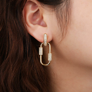 Pendientes de tuerca de moissanita VVS GRA de corte redondo con diseño de cola de pez de líneas simples, rellenos de oro de 14K, joyería de uso diario para mujer - Product Image 3