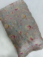 Tissu de soie imprimé luxueux pour les robes de mariée, les robes de soirée et les tenues festives, matière lisse, fluide et de haute qualité