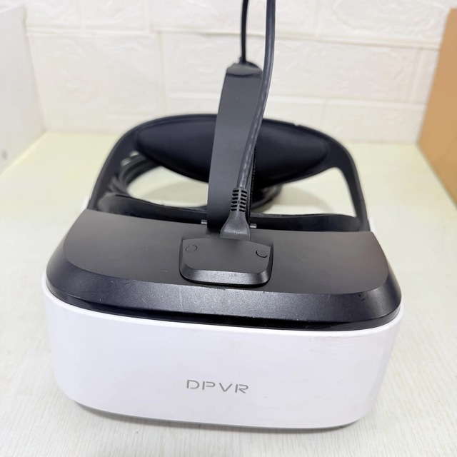 Konghui SL-VR001 Indoor VR Headset with Glasses and Cable PE Material Under 100kg Capacity