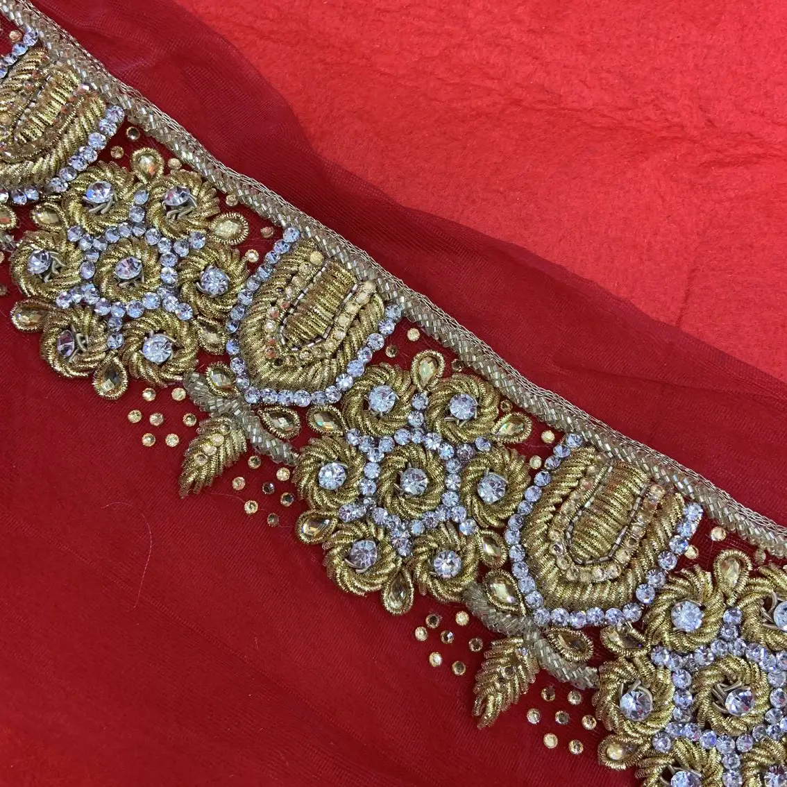 2020 high quality Indian silk mesh trim in gold tread