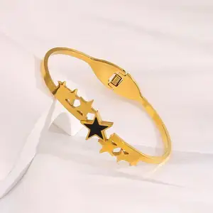 Vente en gros de bijoux de mode bracelets en acier inoxydable avec trèfle à quatre feuilles Pvd en or 18k bracelets manchette ronde ouverte pour femmes