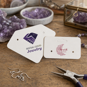 Étiquettes personnalisées imprimées pour bijoux avec logo et fente découpée <span class=keywords><strong>en</strong></span> deux formes pour présentoir de colliers – Kits d'expédition <span class=keywords><strong>en</strong></span> lots - Product Image 2