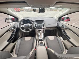 Ford Focus <span class=keywords><strong>Voiture</strong></span> d'<span class=keywords><strong>occasion</strong></span> |   Hatchback compact à faible consommation de carburant |   Conduite sportive et véhicule familial fiable |   Facile à entretenir - Product Image 6