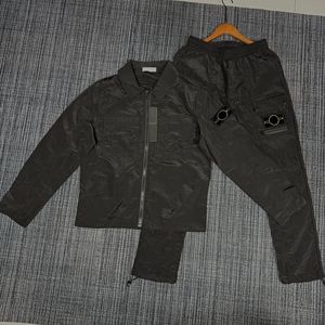 Stone Casual Metal Nylon <b>Waterproof</b> Reflective Loose Island Autumn Long-Sleeved Autumn lightweight Jacket <b>Set</b> For Men - Product Image 3