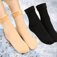 2023 nouvelles chaussettes de neige mi-mollet pour hommes en peluche velours respirant longueur d'équipage couleur unie robe chaude vente chaude hiver essentiel