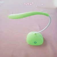USBled charge trois vitesses tactile gradation lampe de bureau ABS matériel dortoir lecture apprentissage Protection des yeux veilleuse alimenté par batterie