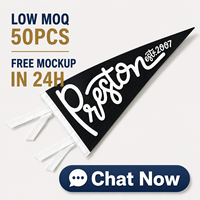 Drapeau triangulaire promotionnel personnalisé brodé en feutre doux pour accessoires de porte-clés et breloques de mini-sacs