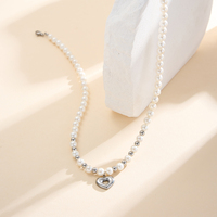Collier en acier inoxydable plaqué or 18 carats avec pendentif cœur et perle de coquillage de 6,0 mm pour femme - Vente en gros