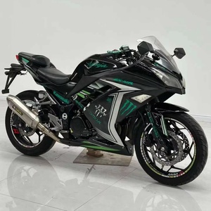 Moto sportive <span class=keywords><strong>Kawasaki</strong></span> d'occasion, modèle <span class=keywords><strong>Ninja</strong></span> <span class=keywords><strong>400</strong></span>, <span class=keywords><strong>400</strong></span> cm³, refroidissement par eau, idéale pour les débutants, parfaite pour les trajets quotidiens - Product Image 3
