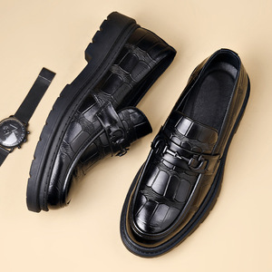 รองเท้าหนังลำลองสำหรับผู้ชาย สีดำ แบบผูกเชือก พื้นนุ่ม รองเท้าทำงานสไตล์วัยรุ่น แฟชั่นทันสมัย รองเท้าขับรถ - Product Image 4