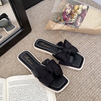 Neue modische Damen- und Mädchen-Sommer-Flachsandalen, Strandschuhe, Slides mit quadratischer Schnalle, koreanische Outdoor- und Alltags-Freizeitschuhe, Einkaufs-Slipper