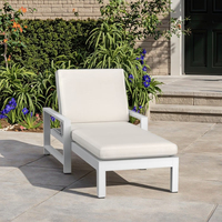 Chaise longue de jardin en aluminium blanc style accoudoir pour bain de soleil en extérieur, idéale pour le bord de piscine