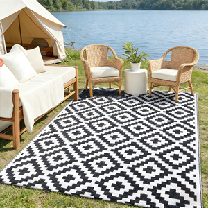 Grand tapis d'extérieur réversible léger pour patio, idéal pour camping-car et caravane - Product Image 1