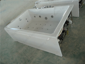 CE Foshan <span class=keywords><strong>Pas</strong></span> <span class=keywords><strong>Cher</strong></span> 2 Grosses Personnes Blanc Whirlpool Fontaine D'eau de Bec de Baignoire À Jets Massants - Product Image 3
