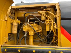 Caterpillar d'occasion pour 336D 30 Ton Heavy-Duty Crawler Excavator 2015 Model Engine Motor Gear Pump Japan Original Secondhand Earth - Product Image 4