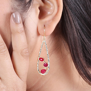 Pendientes de latón chapado en oro con rubí, forma de lágrima texturizada, para uso diario, con piedra preciosa rosa, gran venta. - Product Image 3