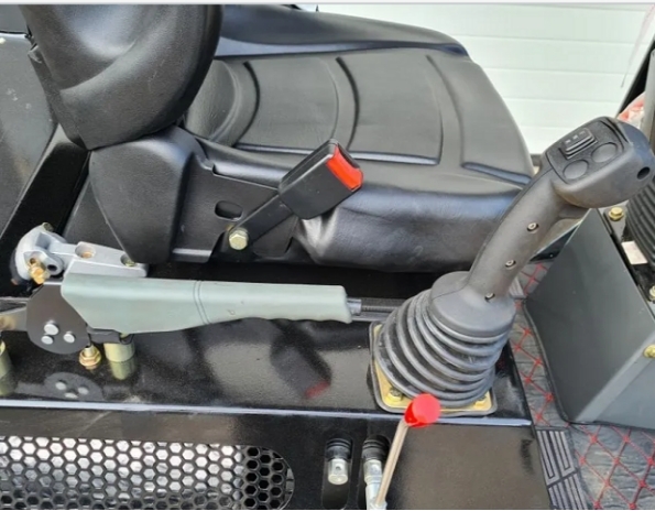 Wolf Multi-Function Mini 750 Small Loader with Euro 5 Engine