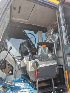 Excavadora Hidráulica de Orugas <span class=keywords><strong>Hyundai</strong></span> HX220 con Motor Cummins, Bomba y Rodamientos, <span class=keywords><strong>20</strong></span> Toneladas, Modelo 2018, Excelente Estado, Cucharón de 1.0m - Product Image 5