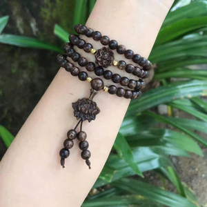 Bracelet de perles d'oud du Vietnam à prix abordable, fabriqué à partir de bois d'agar, perles de prière de haute qualité en bois d'agar naturel - Product Image 1
