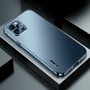 2022 sıcak satış lüks alüminyum alaşımlı su geçirmez darbeye dayanıklı arka kapak Apple iPhone için 12 13 14 Max Metal zırh telefon kılıfı