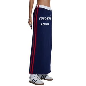 Jupe longue de style sport pour femme avec logo personnalisé, en jersey de coton tricoté, à rayures latérales, jupe maxi, jupe midi sportive marine - Product Image 4