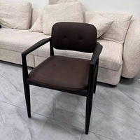 Fauteuils modernes pour restaurant et maison, très demandés, avec structure en bois massif noir et coussin en cuir, pour salle à manger
